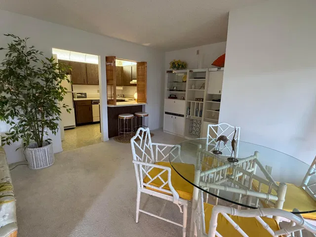 Unit C-2 photo 16