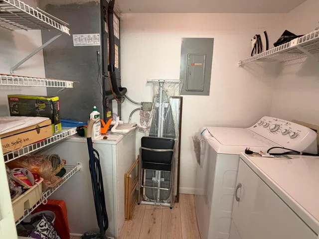 Unit C-2 photo 23
