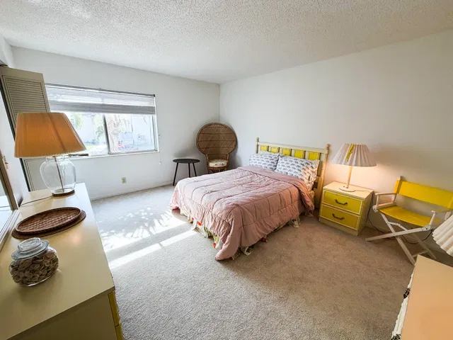 Unit C-2 photo 30