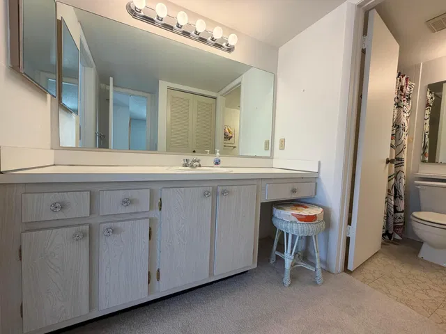 Unit C-2 photo 32