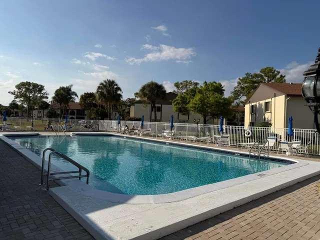 Unit C-2 photo 35