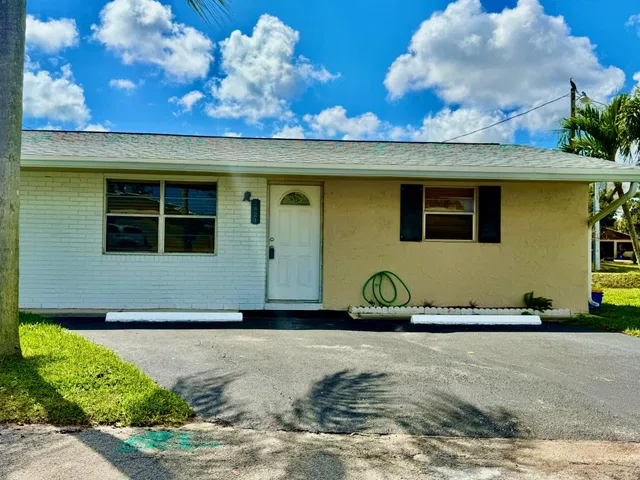 Residence photo 2
