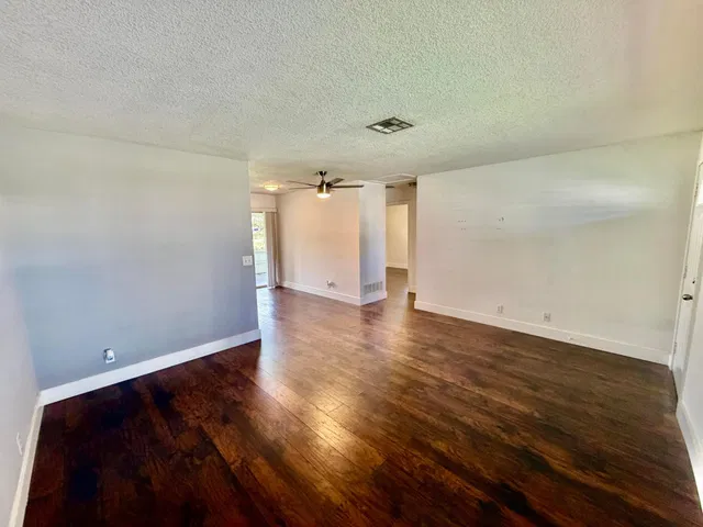Residence photo 5