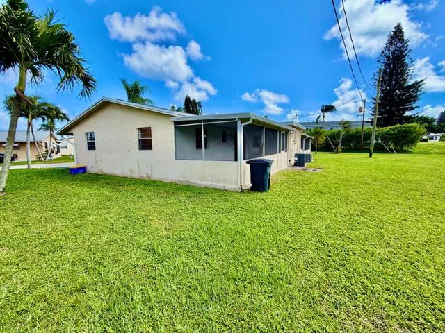Residence photo 18