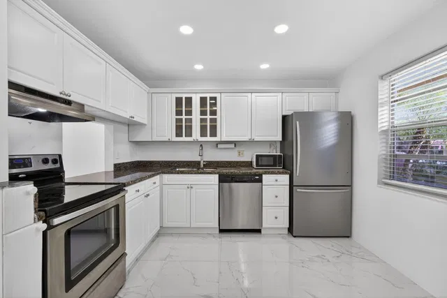 Residence photo 4