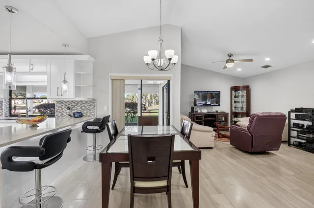 Residence photo 5