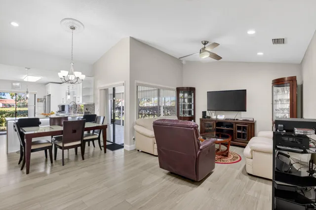 Residence photo 7
