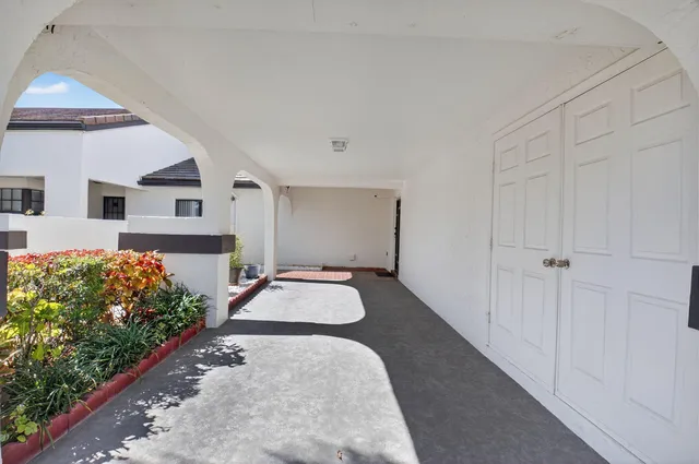 Residence photo 31