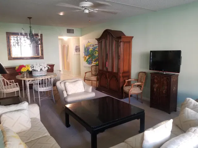  Unit 114 photo 8