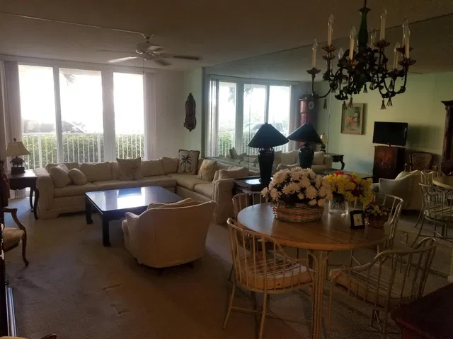  Unit 114 photo 9