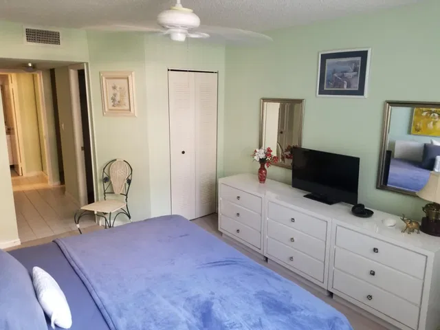  Unit 114 photo 11