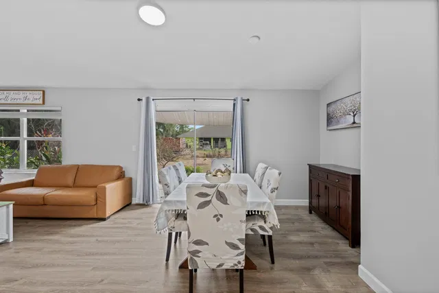  Residence photo 9