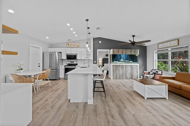  Residence photo 17