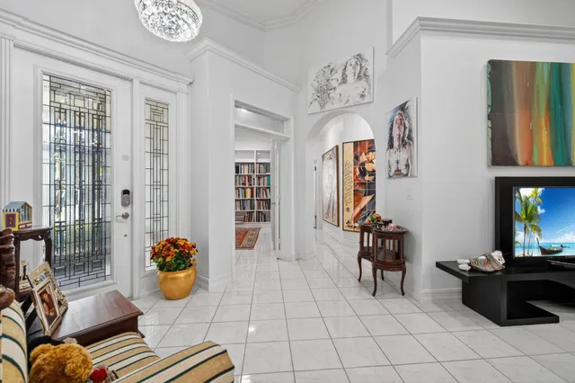 Residence photo 32
