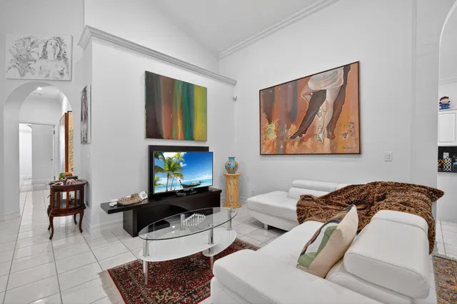 Residence photo 36