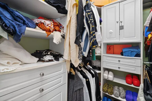 Residence photo 60