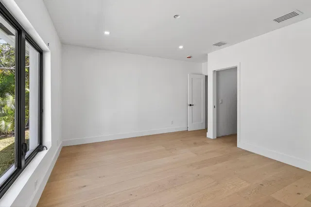 West Palm Beach Residence photo 32