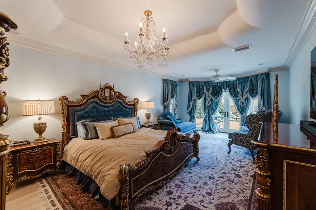 Residence photo 25
