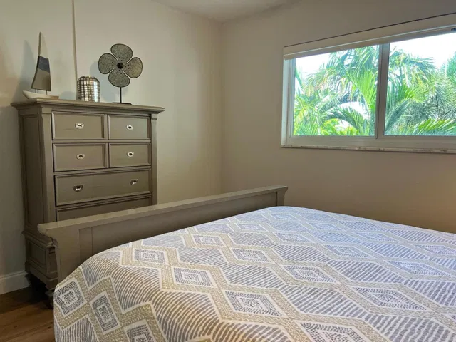 Unit 308 photo 18