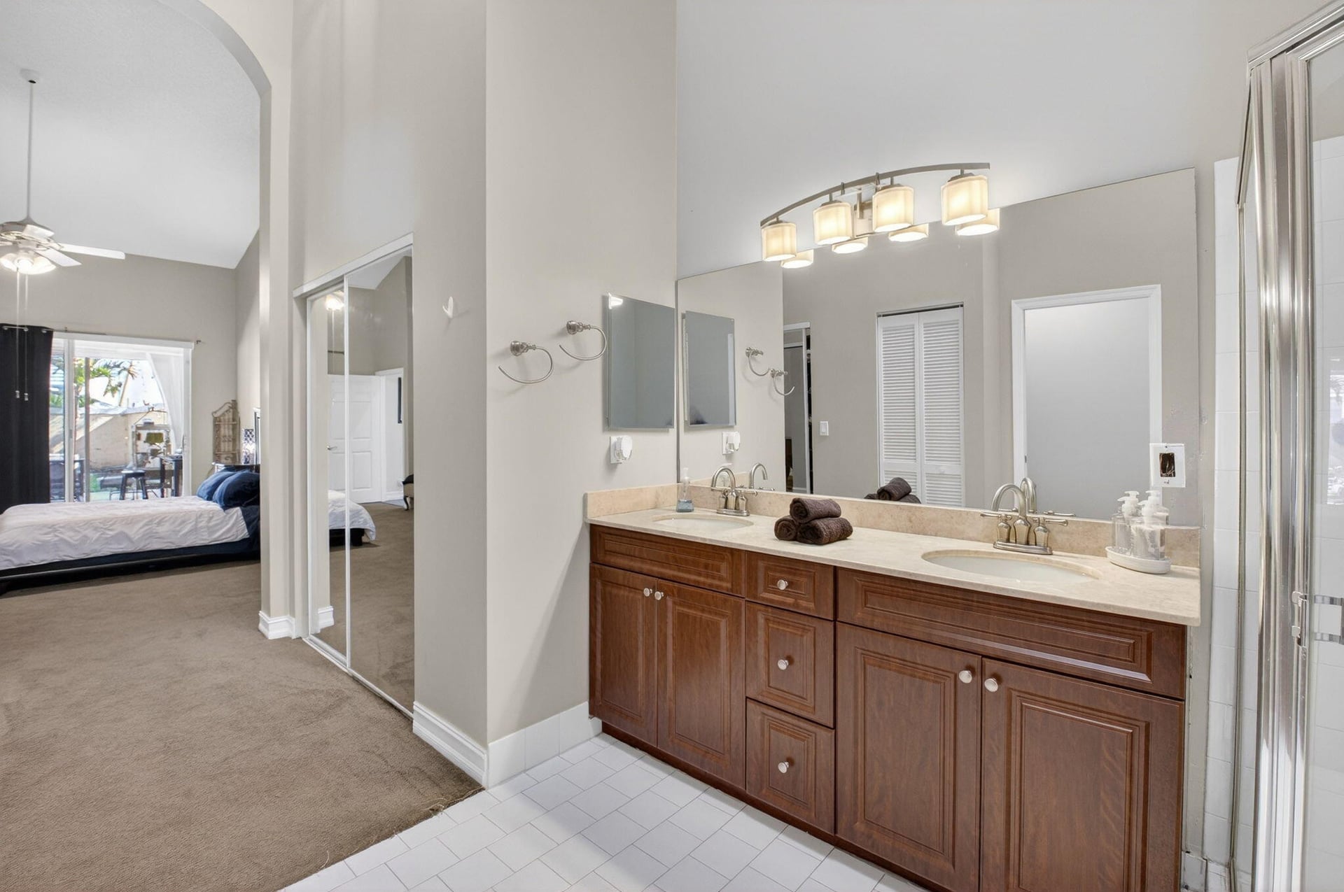  Residence photo 30