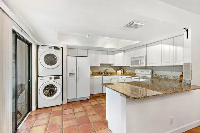 Residence photo 9