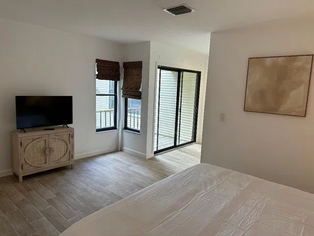 Residence photo 11