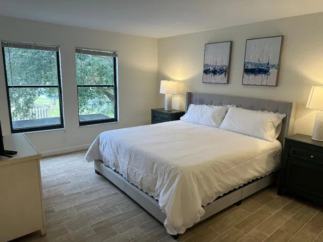 Residence photo 18