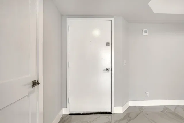 Unit 508 photo 21