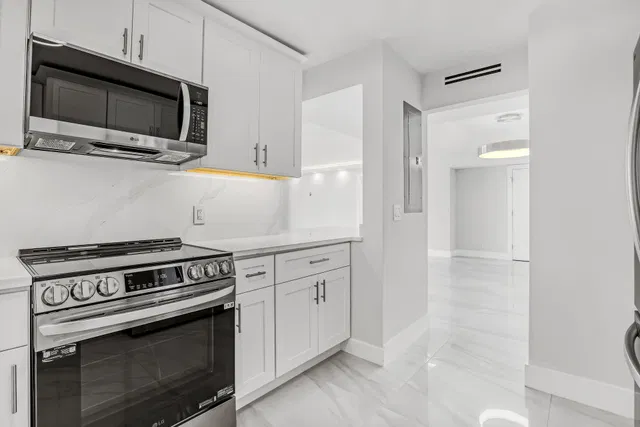 Unit 508 photo 33