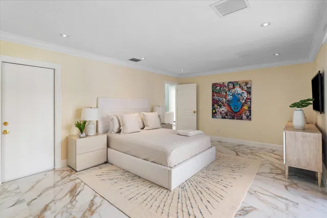 Residence photo 16