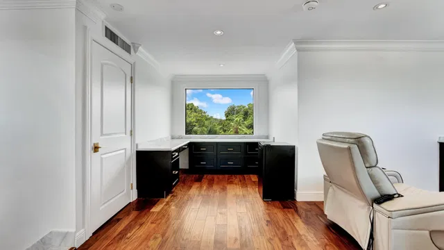 Residence photo 27