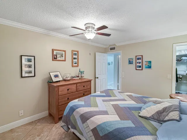 Residence photo 6