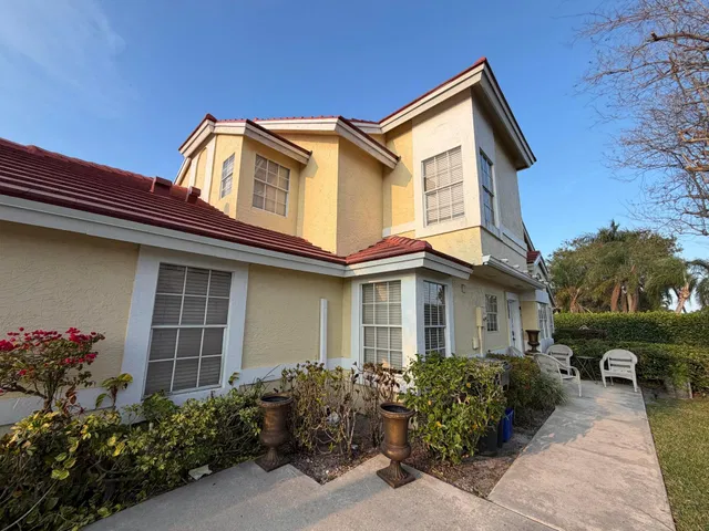  Residence photo 12