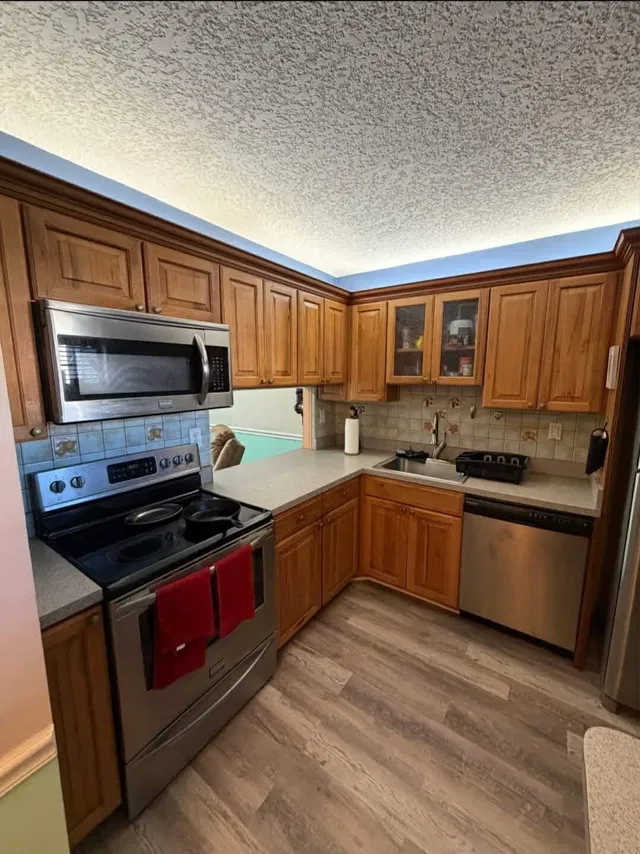 Unit 107 photo 6