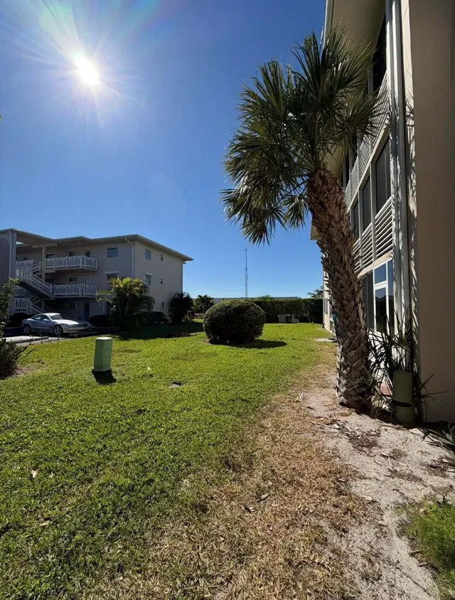 Unit 107 photo 19