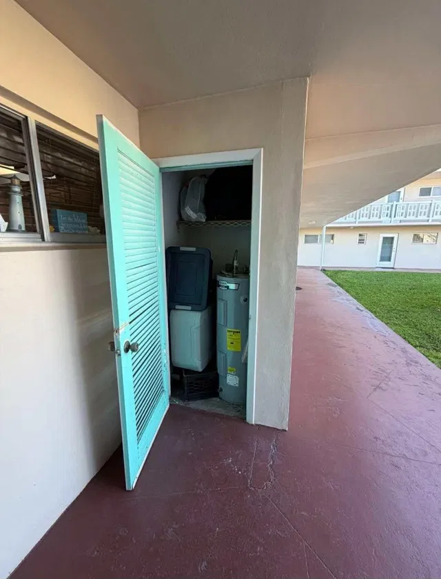 Unit 107 photo 20