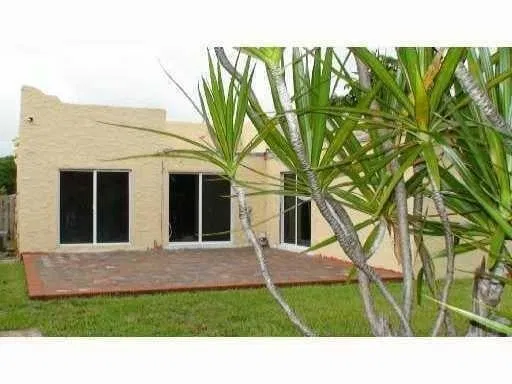 West Palm Beach Residence photo 2