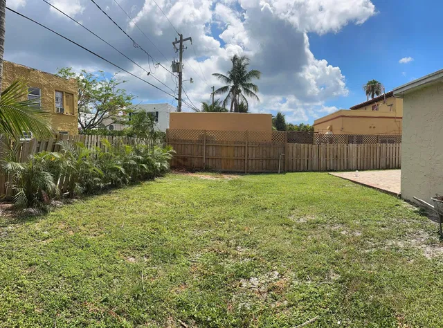 West Palm Beach Residence photo 18