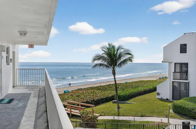 Sea Gate Palm Beach Unit 302 photo 4