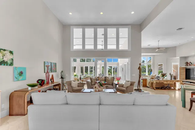 Frenchman's Creek Residence photo 19