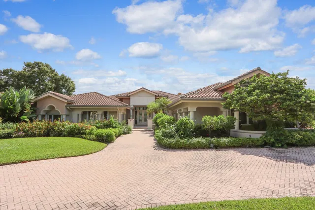Frenchman's Creek Residence photo 46