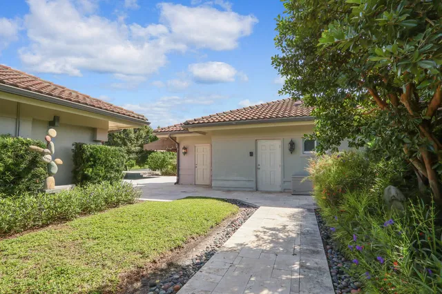 Frenchman's Creek Residence photo 49