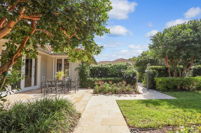 Frenchman's Creek Residence photo 50