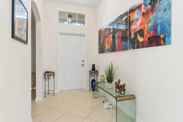 Residence photo 2