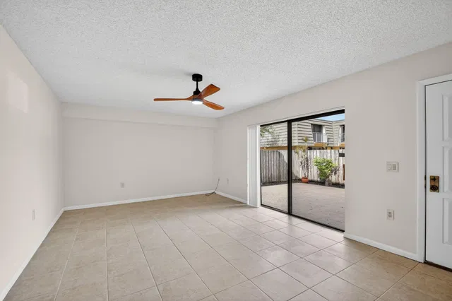  Residence photo 10