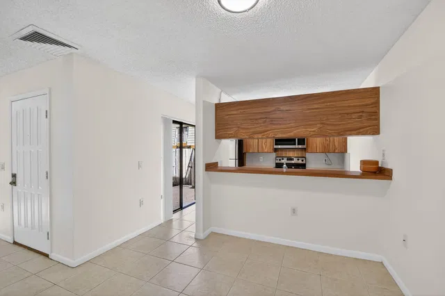  Residence photo 14