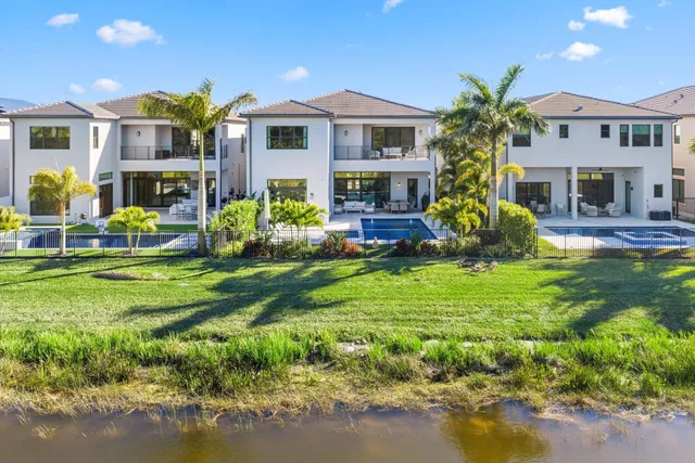 Boca Bridges Residence photo 86