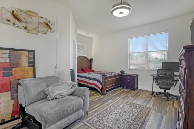  Residence photo 48