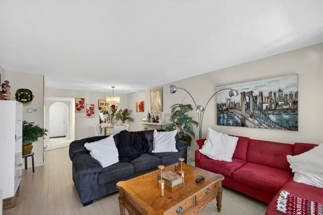Unit 505 photo 13