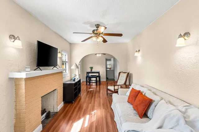 Residence photo 8